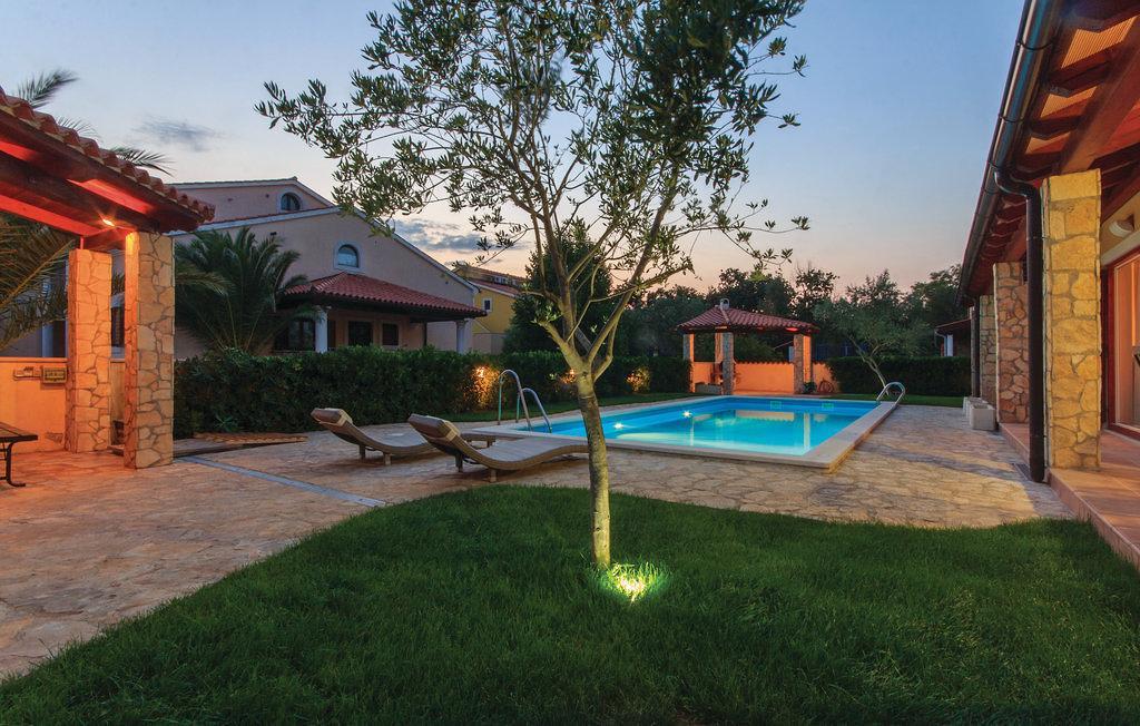 Oliva Holiday Apartment บานโจเล ภายนอก รูปภาพ