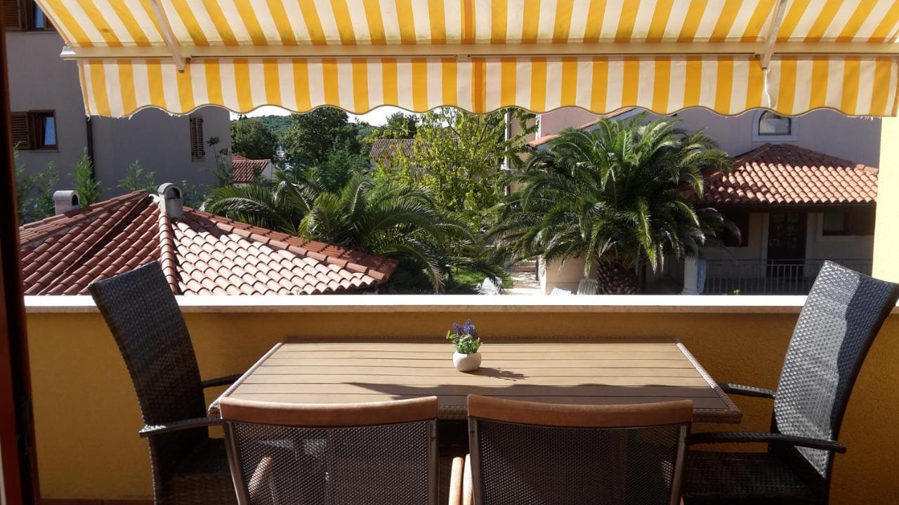 Oliva Holiday Apartment บานโจเล ภายนอก รูปภาพ